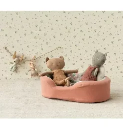 Janie and Jack Stuffed Animals-Cosy Basket, Small - coral