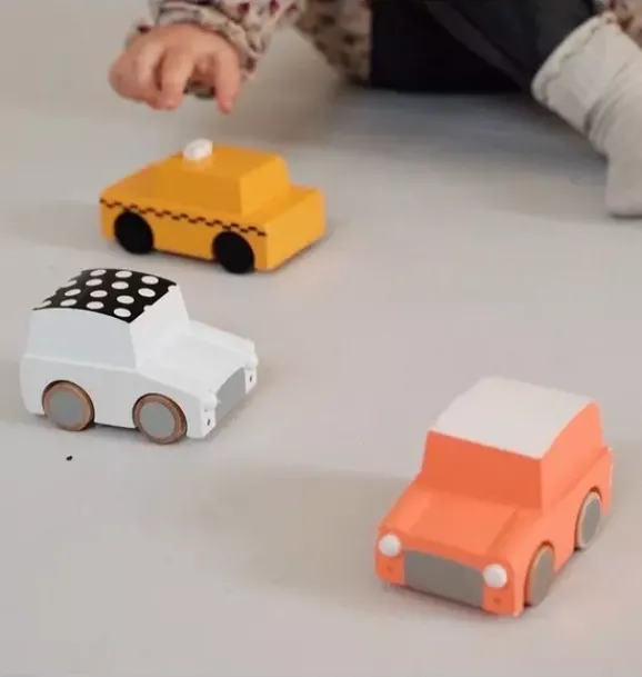 Janie and Jack Vehicles-Kuruma Wooden Wind-Up Toy Car - Natural multi