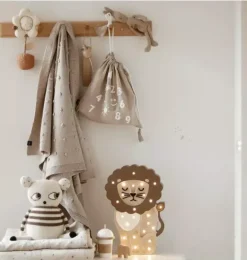 Janie and Jack Lighting-Lion Lamp beige
