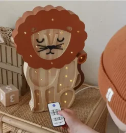 Janie and Jack Lighting-Lion Lamp beige